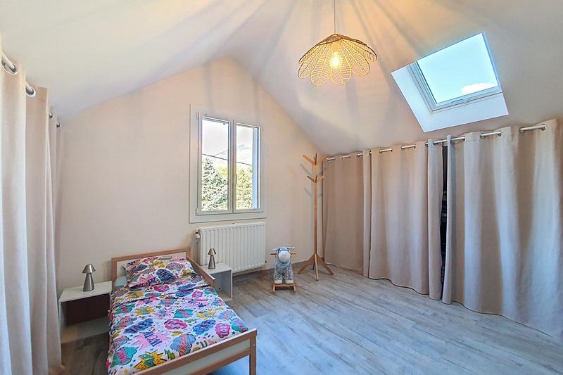 Maison - 220 m² - 7 pièces