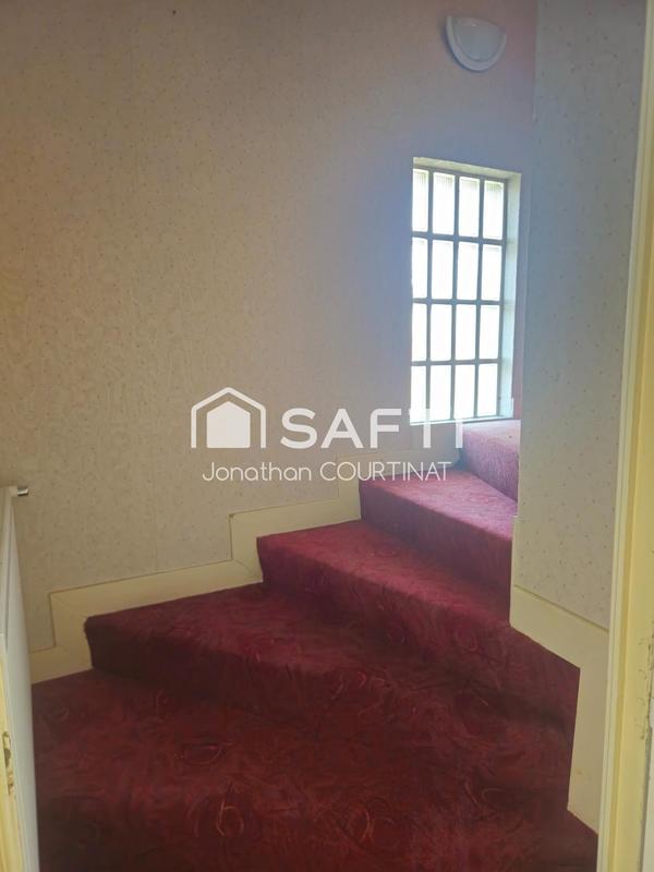 Maison - 160 m² - 8 pièces