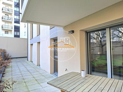 Appartement - 85 m² - 3 pièces