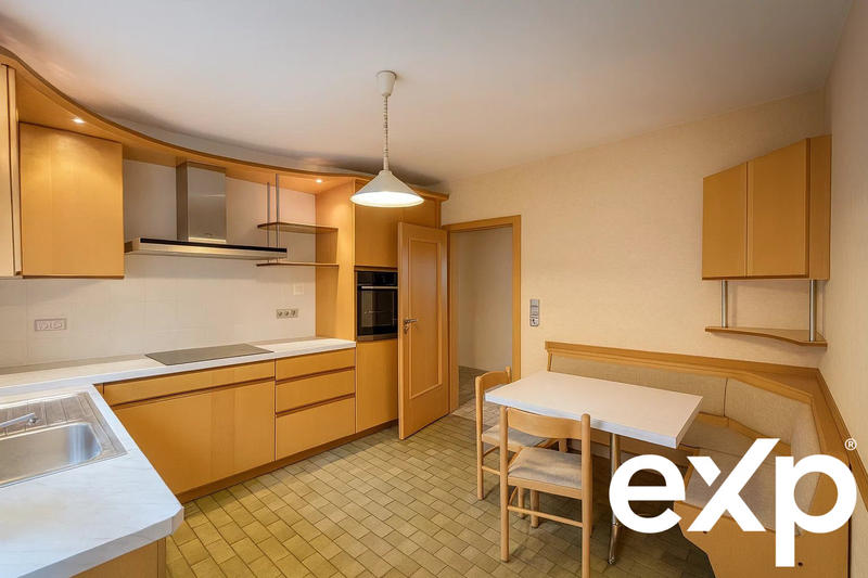 Maison traditionnelle - 121 m² - 6 pièces