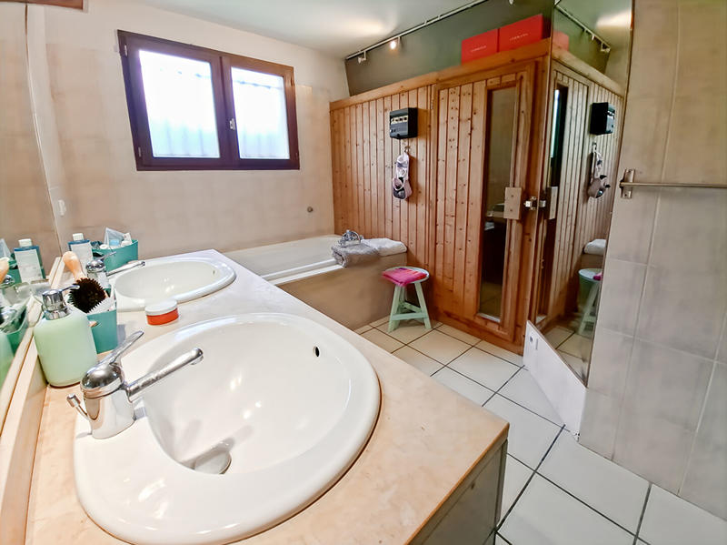 Maison - 148 m² - 6 pièces