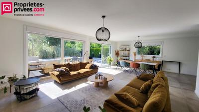 Maison - 194 m² - 6 pièces