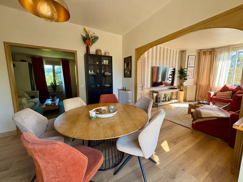 Maison - 200 m² - 8 pièces