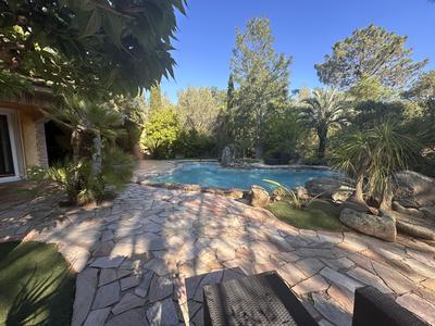 Villa - 127 m² - 10 pièces