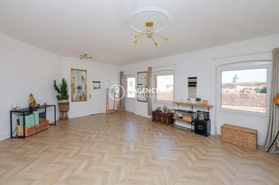 Appartement - 128 m² - 5 pièces