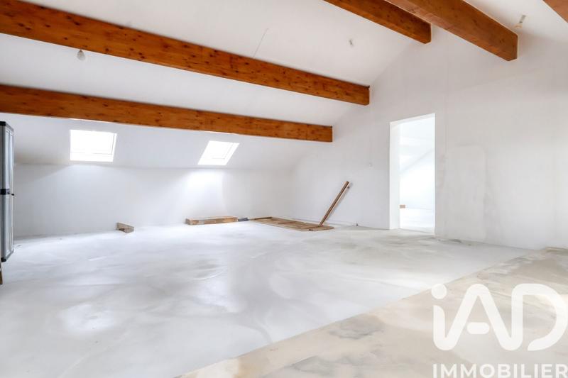 Maison - 228 m² - 8 pièces