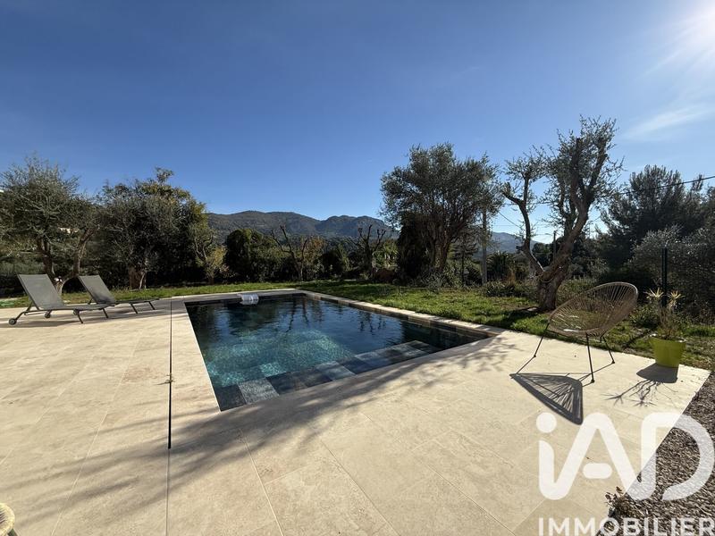 Maison - 141 m² - 5 pièces