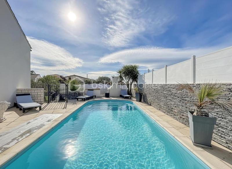 Maison traditionnelle - 105 m² - 5 pièces