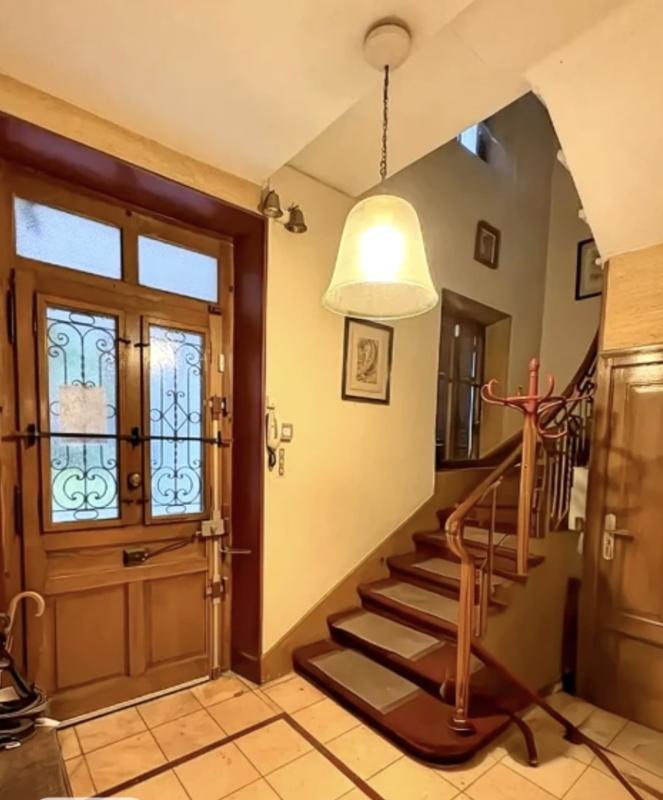 Maison - 180 m² - 6 pièces