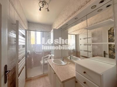 Maison - 190 m² - 9 pièces