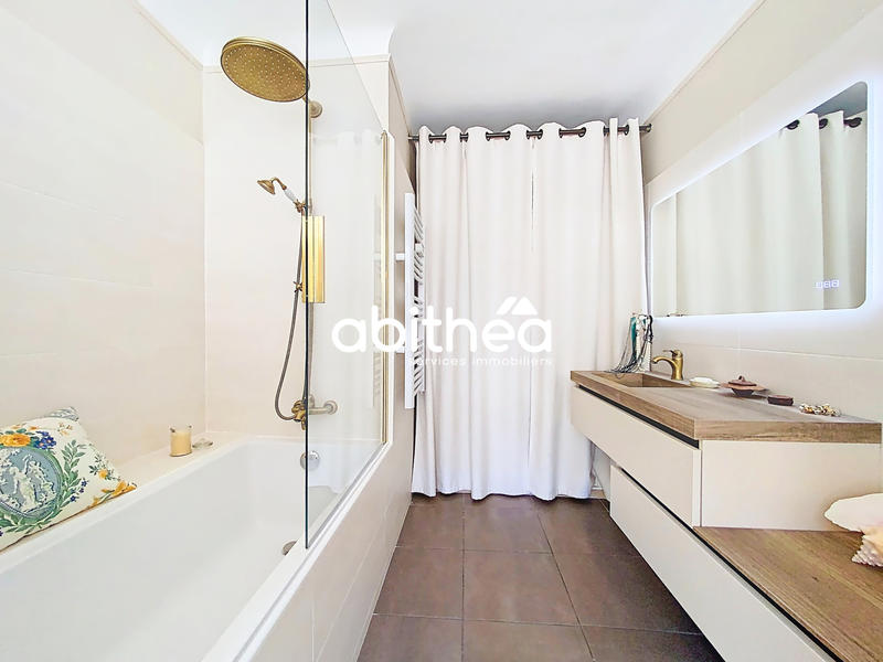 Appartement - 161 m² - 4 pièces