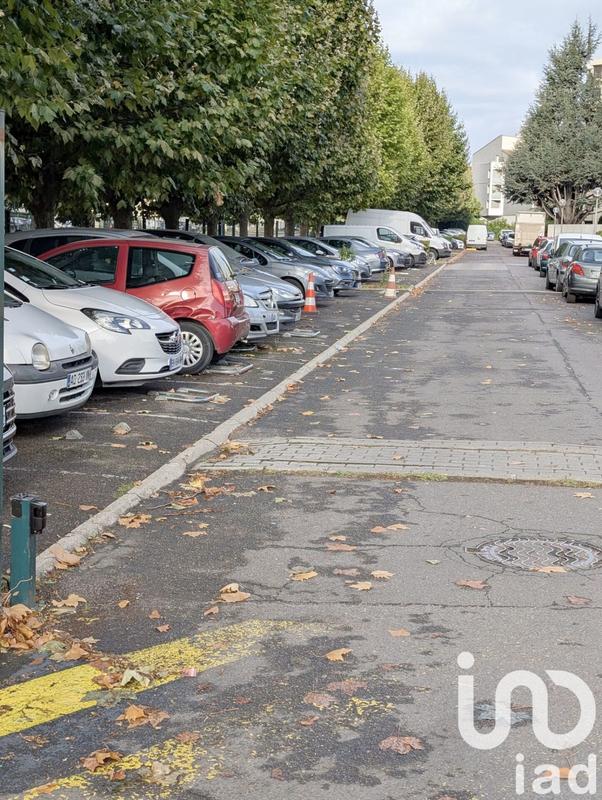 Parking - 13 m²