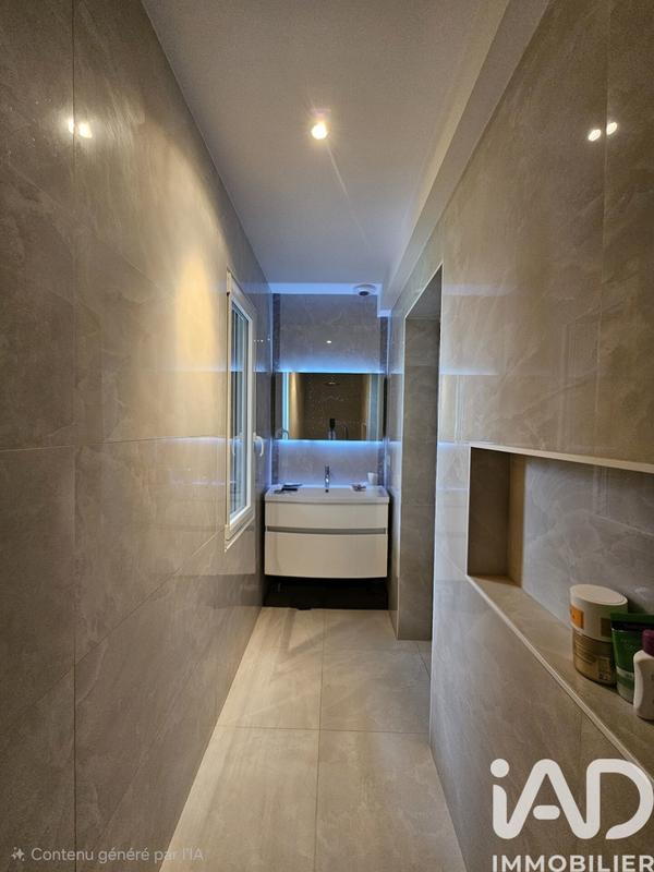 Maison - 251 m² - 5 pièces