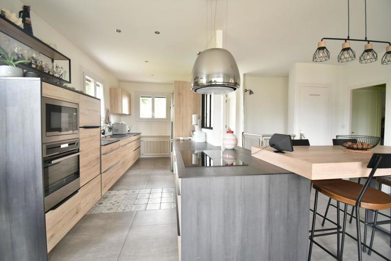 Villa - 203 m² - 7 pièces