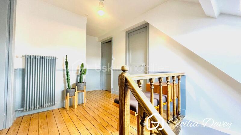 Maison ancienne - 274 m² - 10 pièces