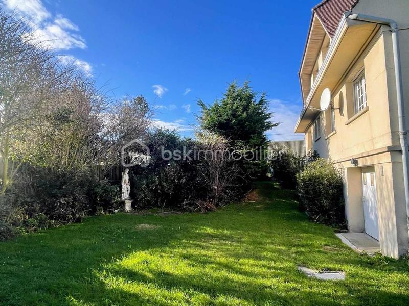 Maison traditionnelle - 170 m² - 7 pièces