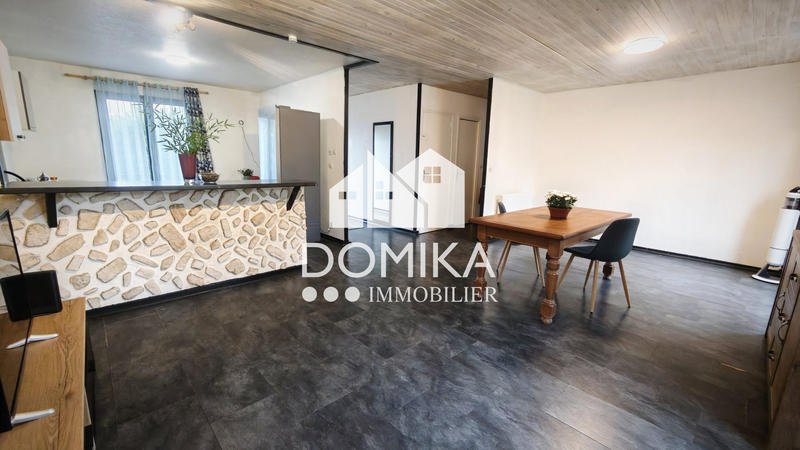 Maison traditionnelle - 93 m² - 4 pièces