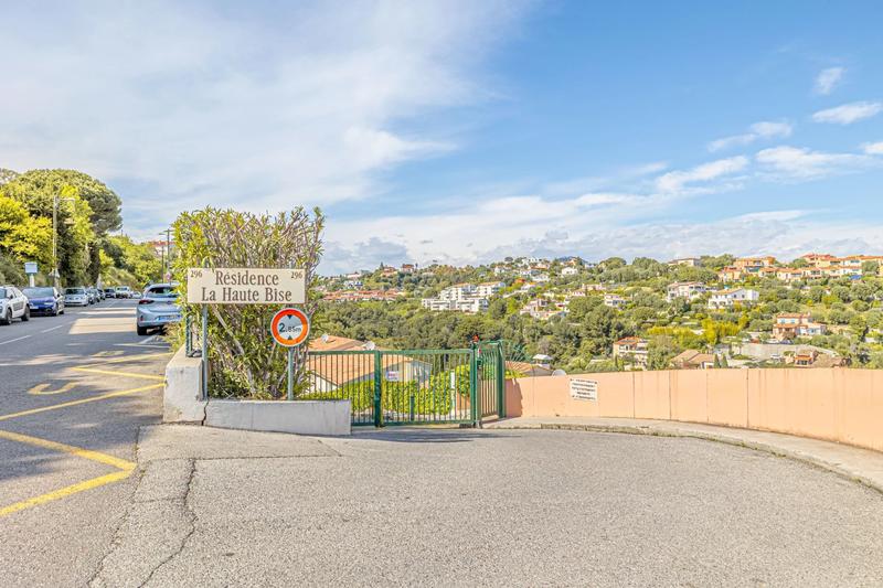 Appartement - 80 m² - 3 pièces