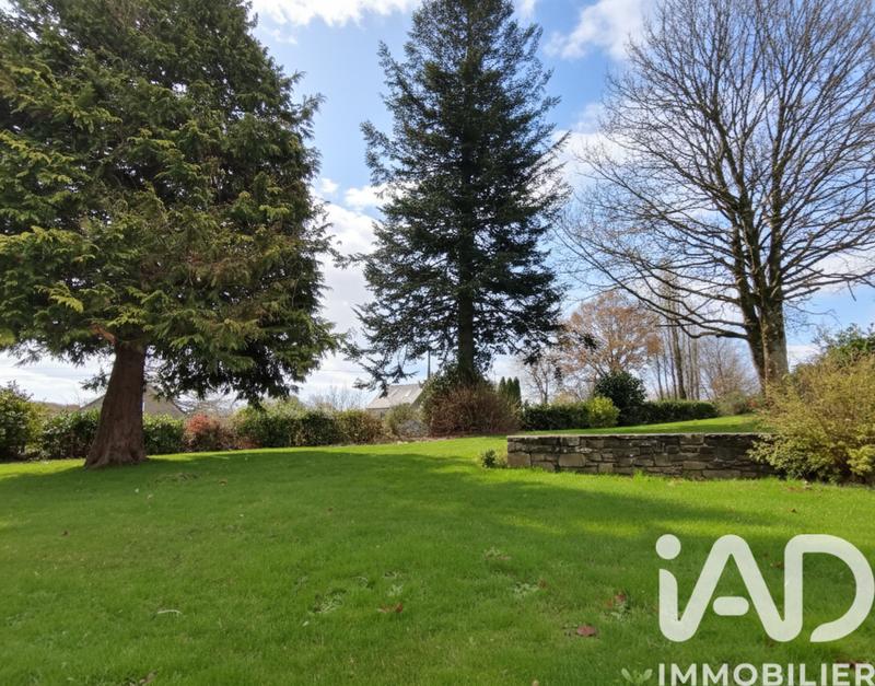 Maison - 210 m² - 8 pièces