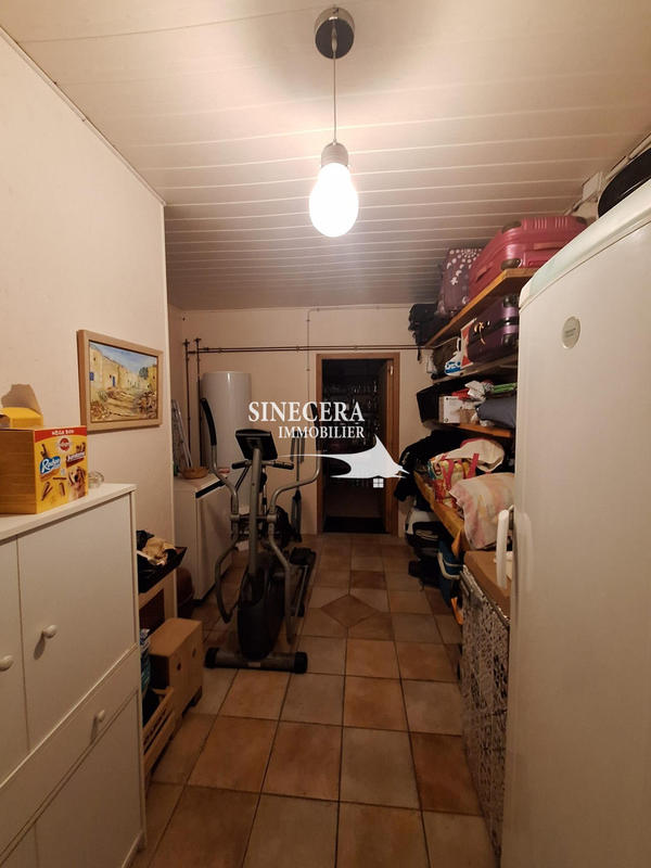 Maison - 230 m² - 8 pièces