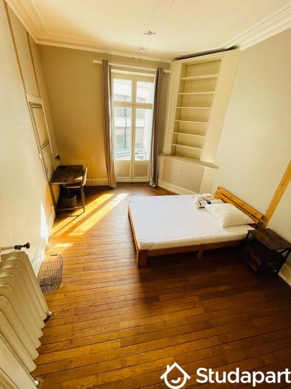 Chambre - 13 m² - 1 pièce