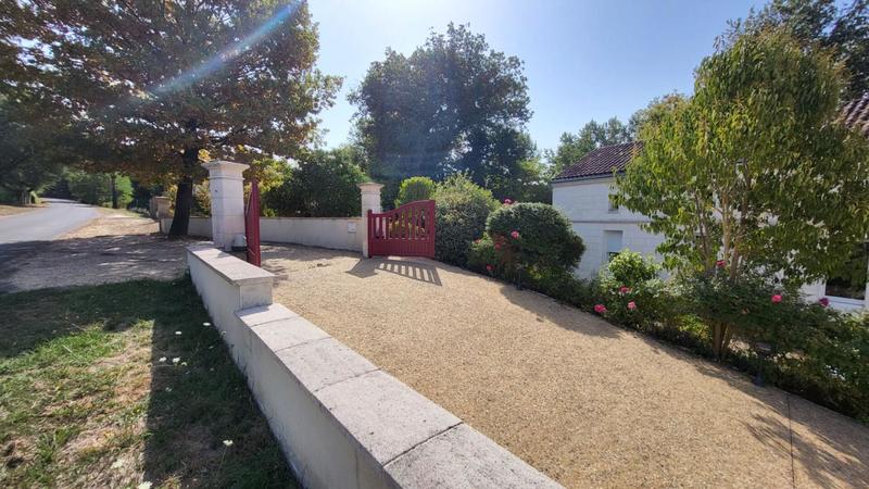 Maison - 161 m² - 8 pièces