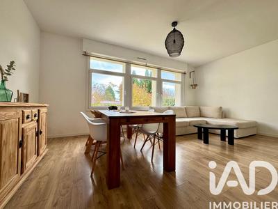 Maison - 98 m² - 5 pièces