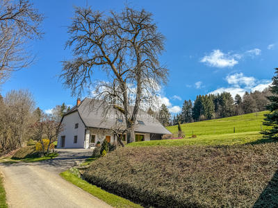 Maison - 202 m² - 8 pièces