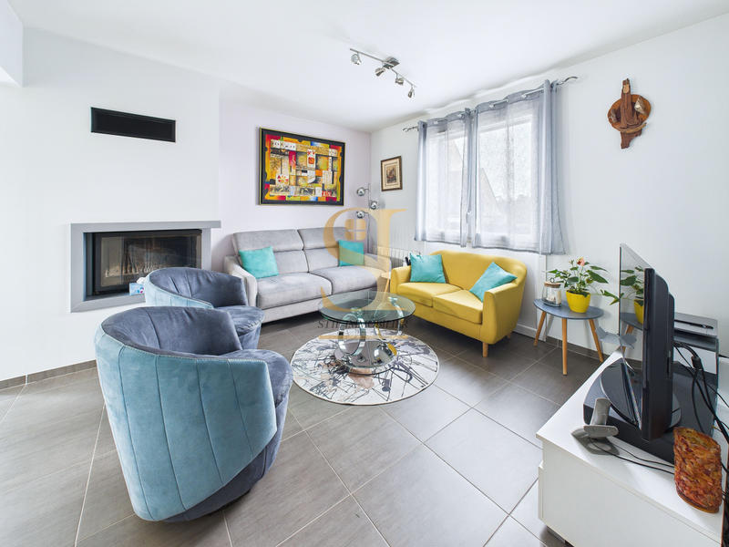 Maison - 112 m² - 6 pièces