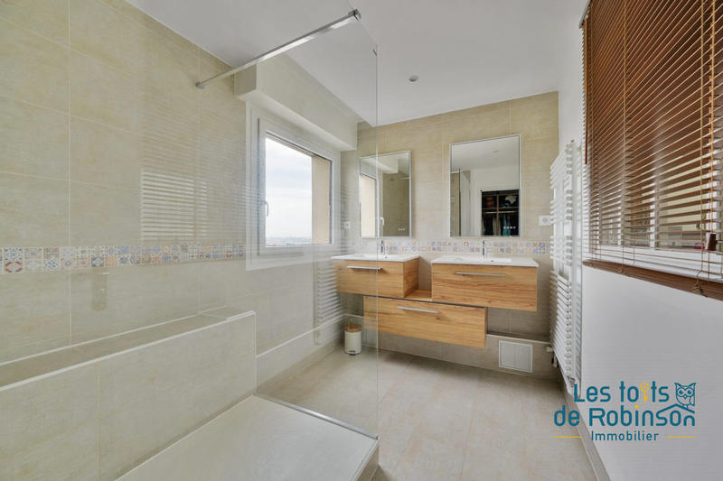 Duplex - 141 m² - 7 pièces