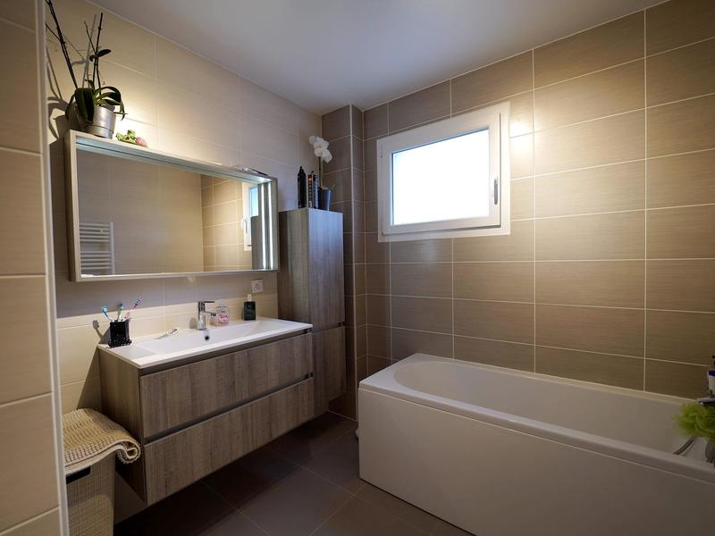 Maison - 110 m² - 6 pièces