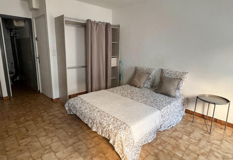 Studio - 25 m² - 1 pièce