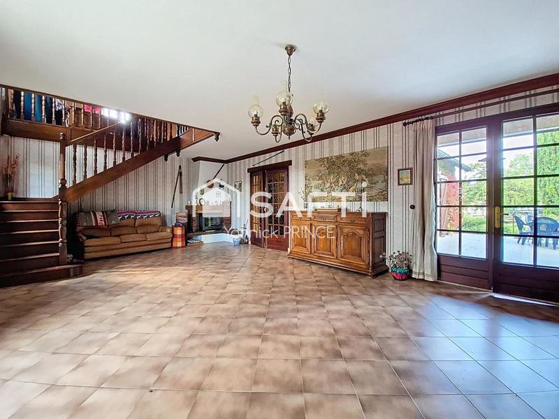 Maison - 190 m² - 5 pièces