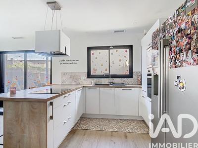 Maison - 105 m² - 4 pièces