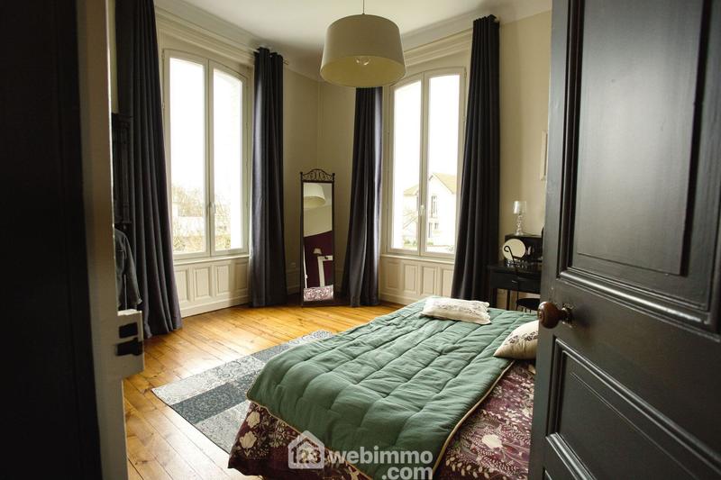 Maison - 163 m² - 7 pièces