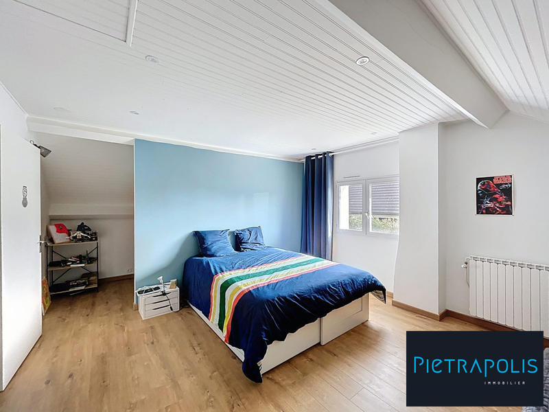 Maison - 186 m² - 8 pièces