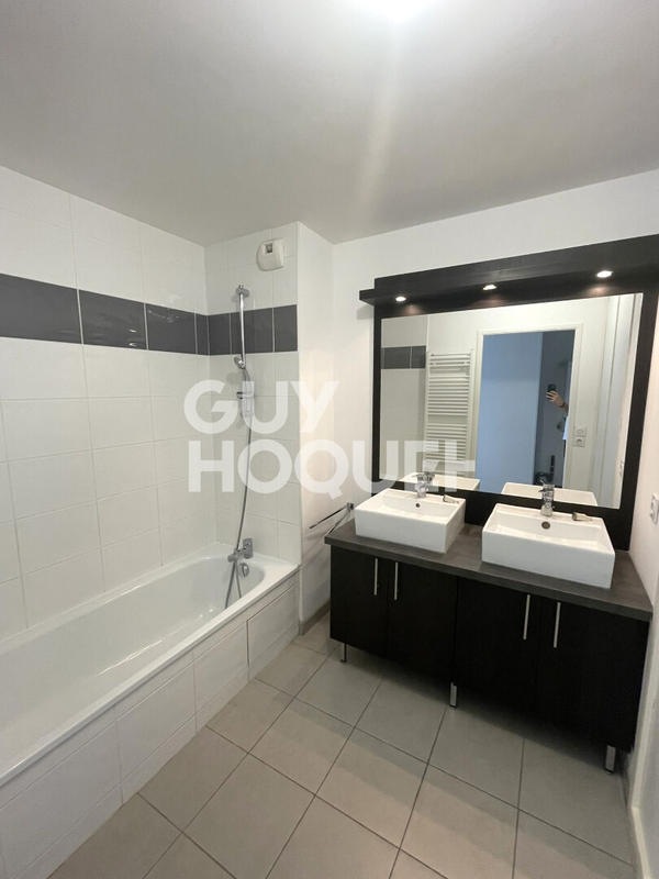 Appartement - 94 m² - 4 pièces