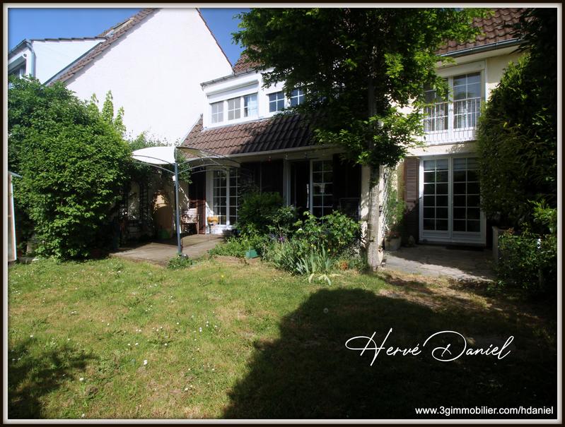 Maison jumelée - 149 m² - 7 pièces