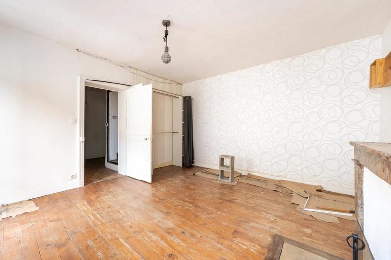 Maison - 88 m² - 6 pièces