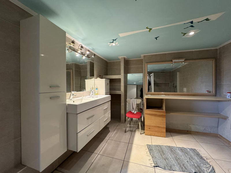 Maison - 161 m² - 7 pièces