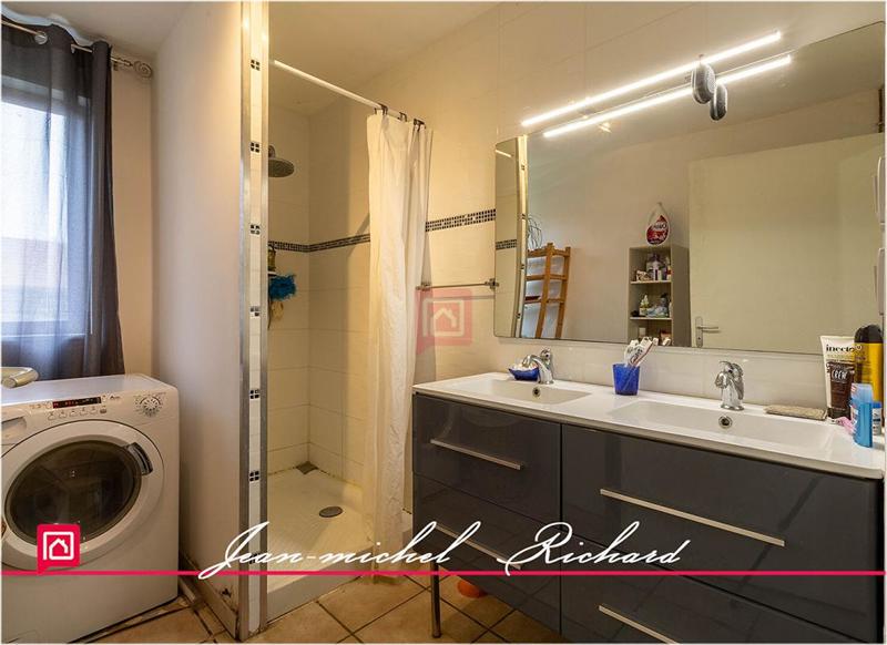 Maison - 221 m² - 9 pièces