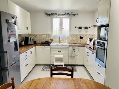 Maison - 92 m² - 5 pièces