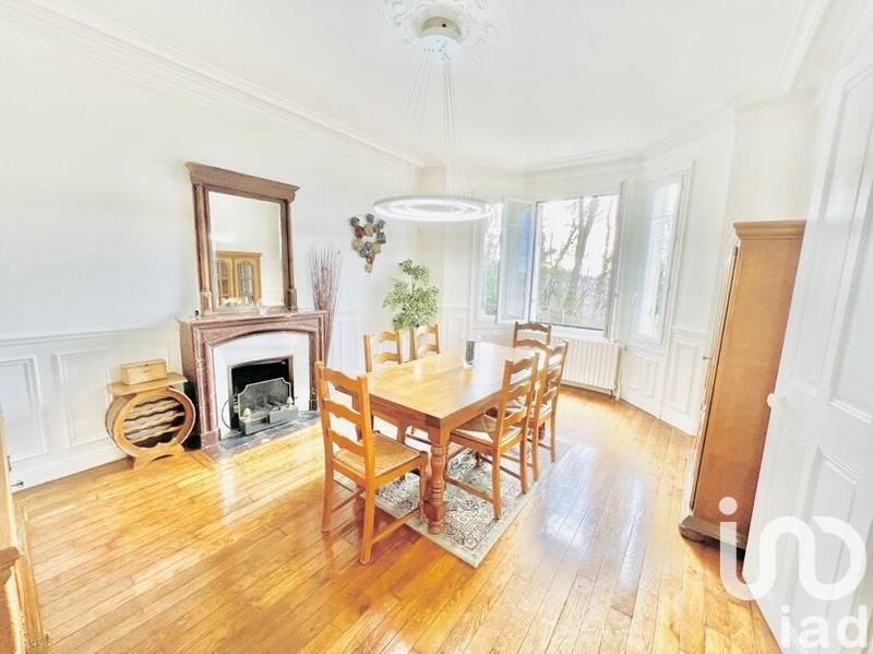 Maison de maîtres - 250 m² - 9 pièces