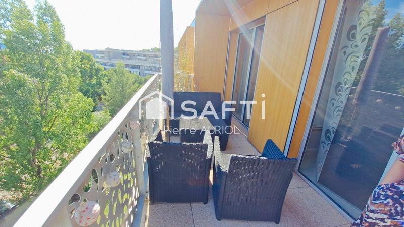 Appartement - 94 m² - 4 pièces