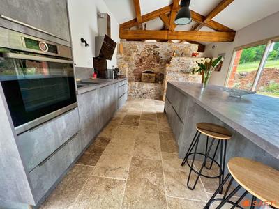 Maison - 230 m² - 9 pièces