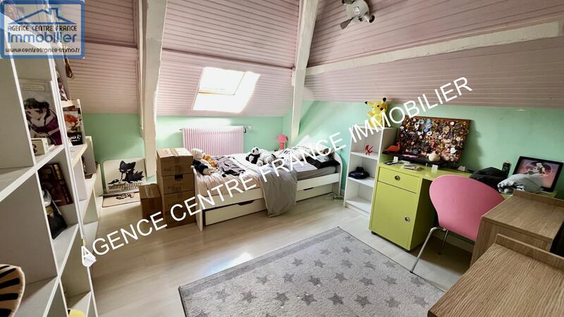 Maison - 95 m² - 5 pièces