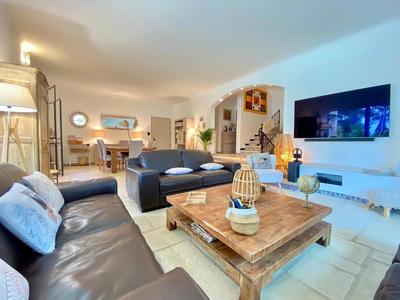 Villa - 140 m² - 5 pièces