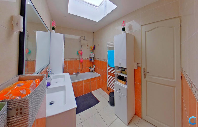 Maison - 110 m² - 5 pièces