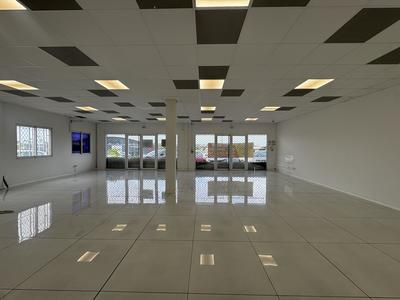 Local commercial - 270 m² - 5 pièces