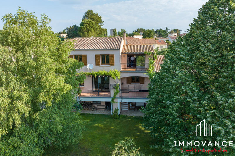 Maison - 290 m² - 7 pièces